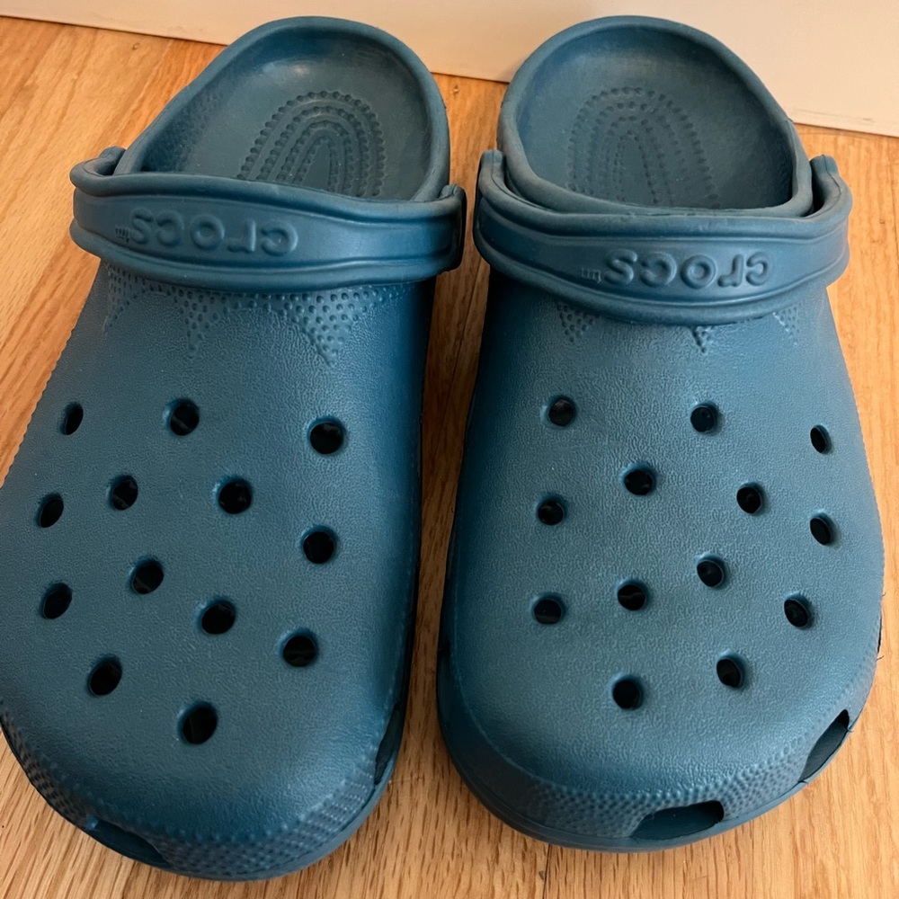 Crocs
